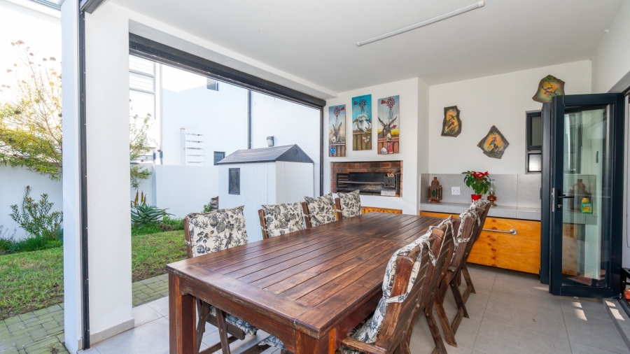 4 Bedroom Property for Sale in Shelley Point Western Cape